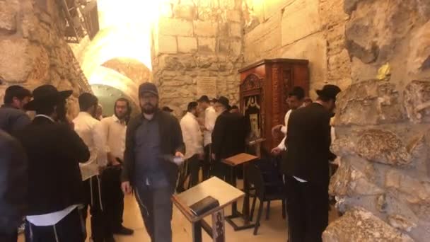 Jérusalem, Israël - 20 octobre 2019 : touristes sur la place près du mur des pleurs partie 12 — Video