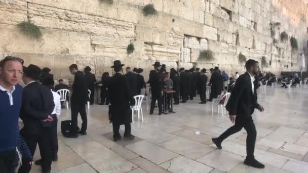 Jerusalém, Israel - 20 de outubro de 2019: turistas na praça perto do muro de choro parte 7 — Vídeo de Stock