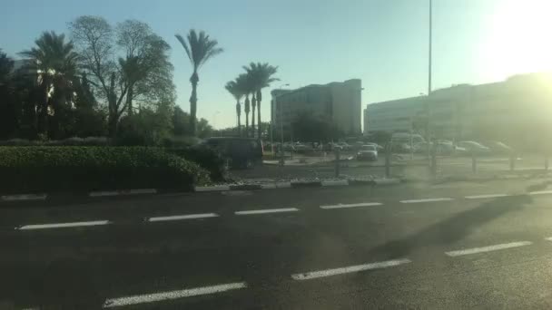 Haifa, Israel - transport stops at the intersection part 2 — 图库视频影像