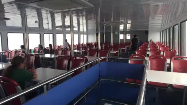Eilat, Israel - 24 oktober 2019: turister på fritidsbåt del 7 — Stockvideo