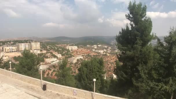 Ajloun, Jordania - Vista desde la altura de la fortaleza a la ciudad — Vídeos de Stock