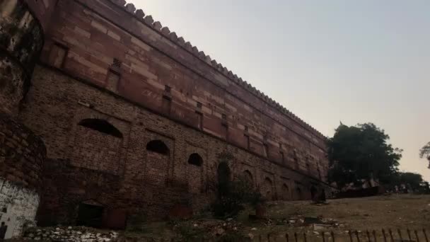 Фатехпур Сикри, Индия - стены заброшенного города — стоковое видео