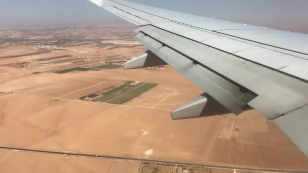 Ammán, Jordania - Aterrizaje en avión en el aeropuerto parte 2 — Vídeo de stock