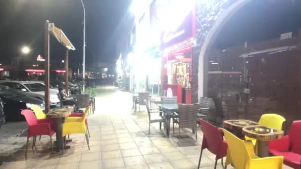 Aqaba, Jordania - Calles nocturnas de la ciudad parte 17 — Vídeos de Stock
