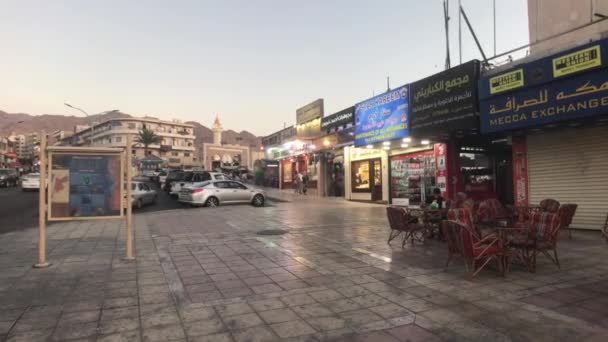 Aqaba, Jordan -城市夜间街道20 — 图库视频影像