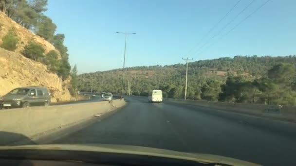 Irbid, Jordánsko - Autem pohled na okolní horskou trať část 2 — Stock video