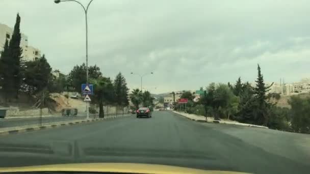 Амман, Иордания - движение по улицам города часть 7 — стоковое видео