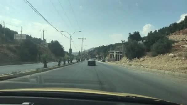 Irbid, Jordanië - provinciestad en dunbevolkte straten deel 13 — Stockvideo