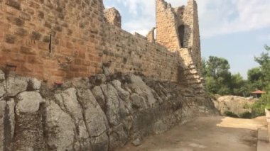 Ajloun, Ürdün - tarihi kalenin taş duvarları bölüm 9