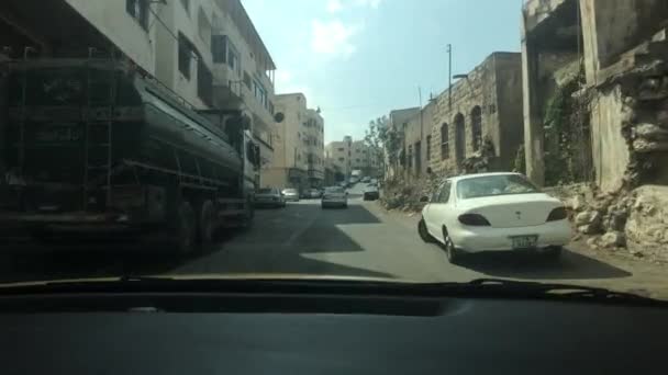 Irbid, Yordania - kota provinsi dan jalan-jalan berpenduduk jarang bagian 15 — Stok Video