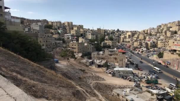 Ammán, Jordánsko - pohled na město z horské části 2 — Stock video