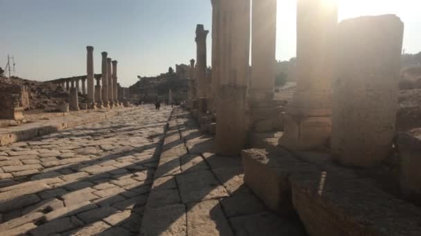 Jerash, Jordanië - historisch voorbeeld van oude stadsontwikkeling deel 3 — Stockvideo