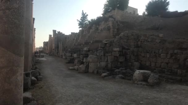 Jerash, Jordan - walls soaked in antiquity part 10 — Stock Video