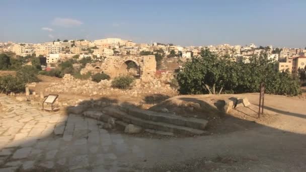 Jerash, Ürdün - duvarlar antik bölüm 11 'e batırılmış — Stok video