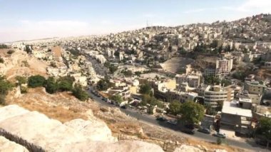 Amman, Jordan - Kalenin tepesinden şehrin manzarası