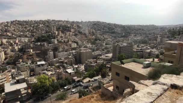 Ammán, Jordánsko - pohled na město z výšky citadely část 2 — Stock video
