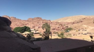 Petra, Jordan - Gölgelerden kayalıkların manzarası