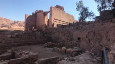 Petra, Jordan. Dağlar ve uçurumlar. İnanılmaz bir tarihi var.