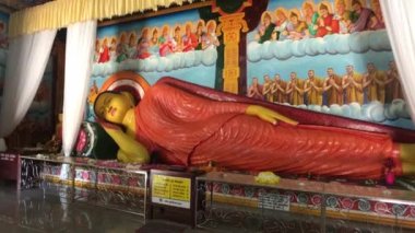 Anuradhapura, Sri Lanka, Buda yalan söylüyor.