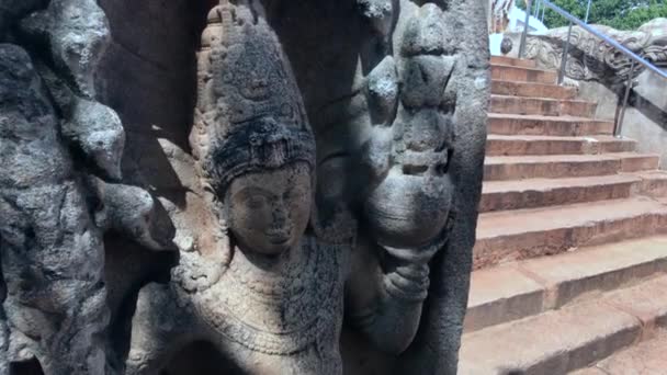 Anuradhapura, Srí Lanka pohled na talíř s obrázkem žebříku — Stock video