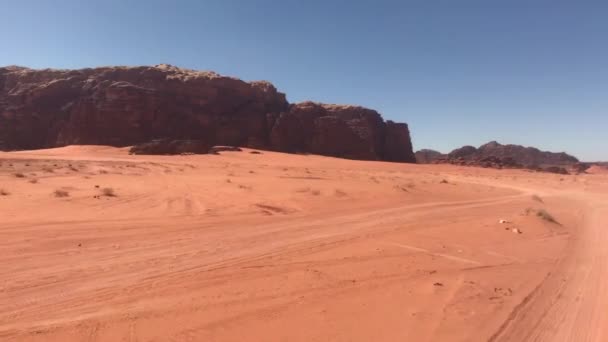 Wadi Rum, Jordan - desert safari against the backdrop of beautiful mountains part 16 — Stockvideo
