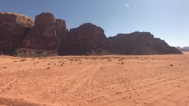 Wadi Rum, Jordan - Martian landscapes in the desert — 图库视频影像