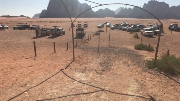 Wadi Rum, Jordan - racing in SUVs in the red desert part 5 — ストック動画