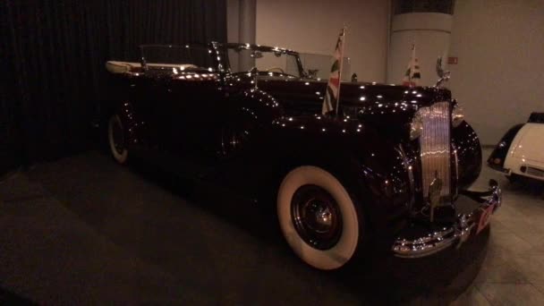 Amman, Jordan - October 20, 2019: Royal Automobile museum retro cars with historical value part 2 — Wideo stockowe