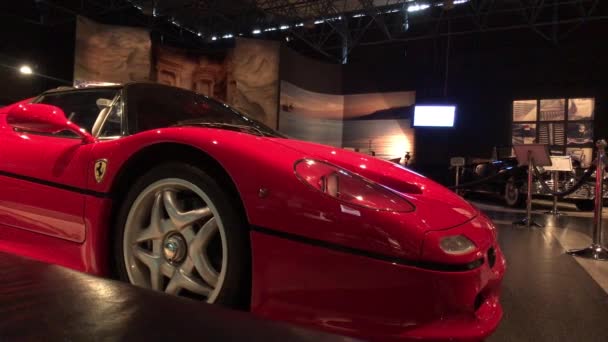 Amã, Jordânia - 20 de outubro de 2019: Royal Automobile museum famous family sports cars part 8 — Vídeo de Stock