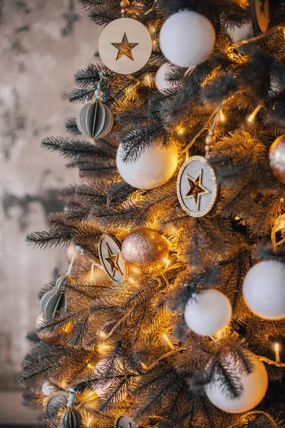 Kerstmis Nieuwjaar Vakantie Achtergrond Met Versierde Kerstboom — Stockfoto