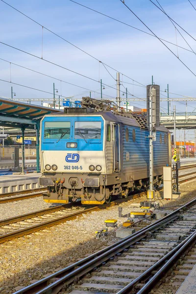 Plzen, Czech Republic - Februar 25, 2017 - Blue and gray electric locomotive — Stock Photo, Image