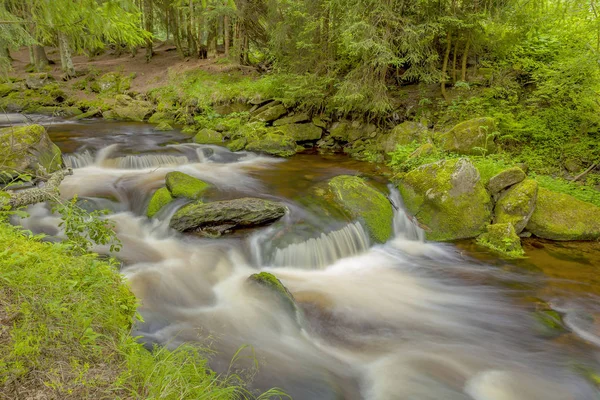 Водоспаду Національному Парку Sumava Чеська Республіка — стокове фото