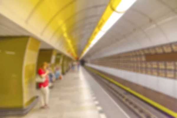 Suddig Bild Människor Som Väntar För Tåg Tunnelbanestation — Stockfoto