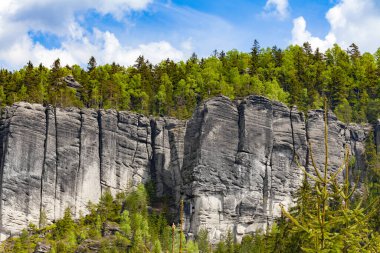Adrspach-Teplice Ulusal Parkı 'ndaki Kayalar - Çek Cumhuriyeti