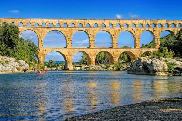 Pont du gard, södra Frankrike — Stockfoto