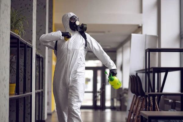 Limpeza Desinfecção Complexo Cidade Meio Epidemia Coronavírus Equipes Profissionais Para — Fotografia de Stock