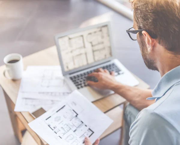 Handsome businessman at home — Stock Photo, Image