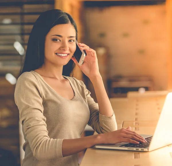 Güzel tasarımcı çalışma