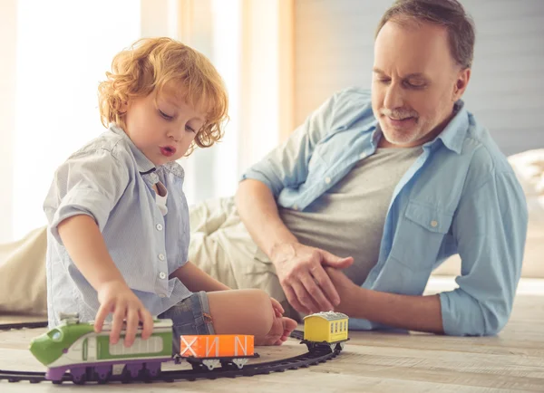 Grand-père et petit-fils — Photo