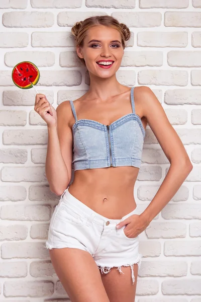 Summer girl with lollipop — Stock Photo, Image