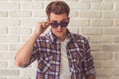 yakışıklı olan şık