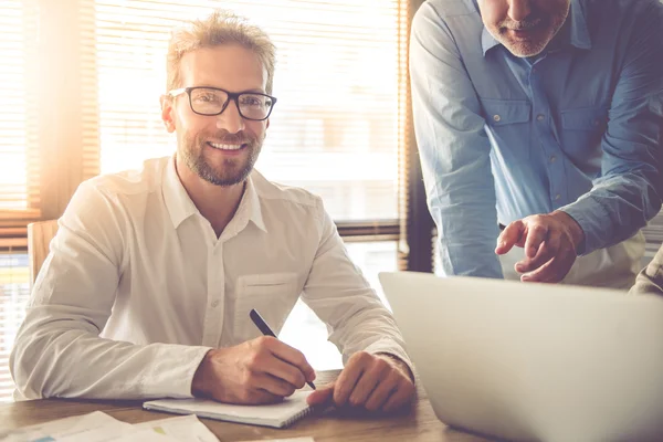 Imprenditori che lavorano — Foto Stock