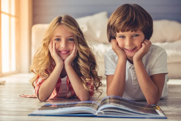 küçük kız ve erkek