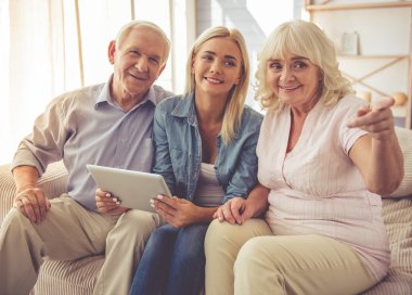 Kızı ve olgun ailesi