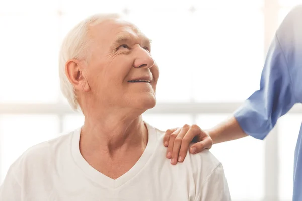 Beautiful doctor and patient — Stock Photo, Image