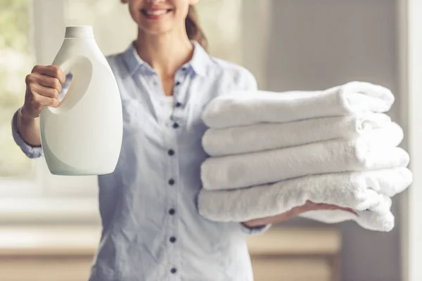 Woman washing clothes — Stock Photo, Image