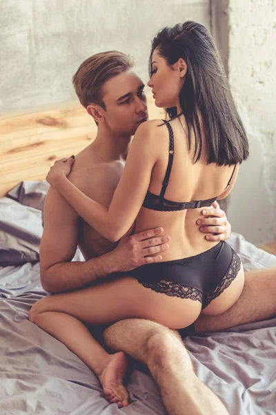Пара, занимающаяся сексом — стоковое фото