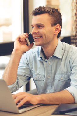 genç işadamı çalışma