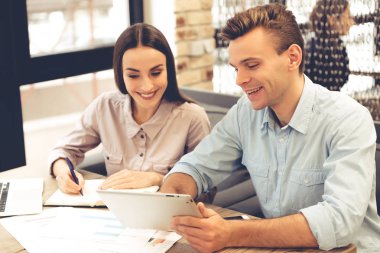 Business çift çalışma