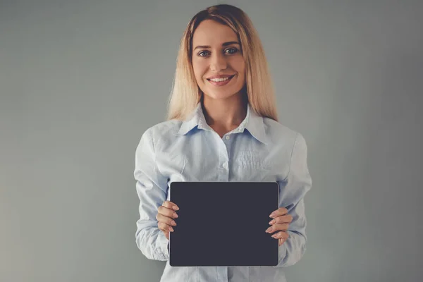 Vackra business dam med gadget — Stockfoto